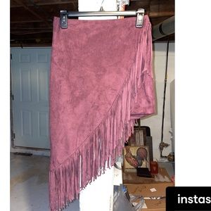 Express fringe skirt